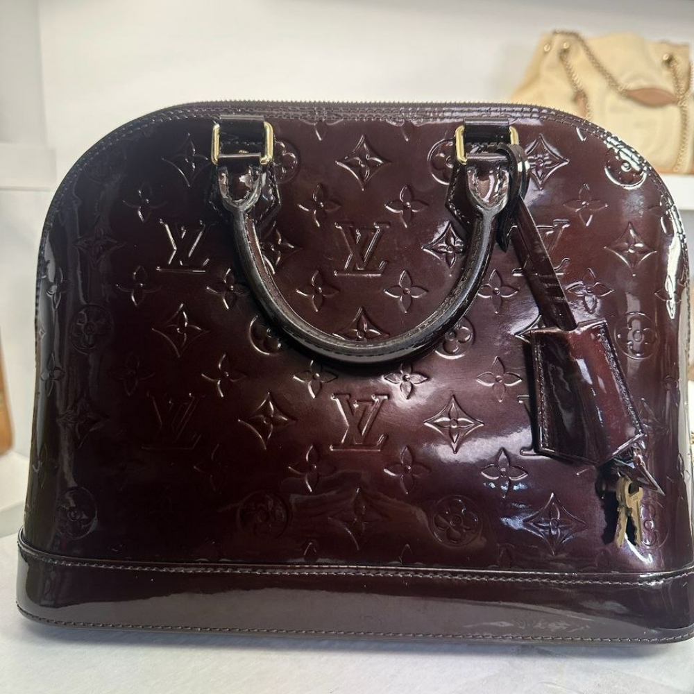 LV Monogram Alma Vernis Amarante
